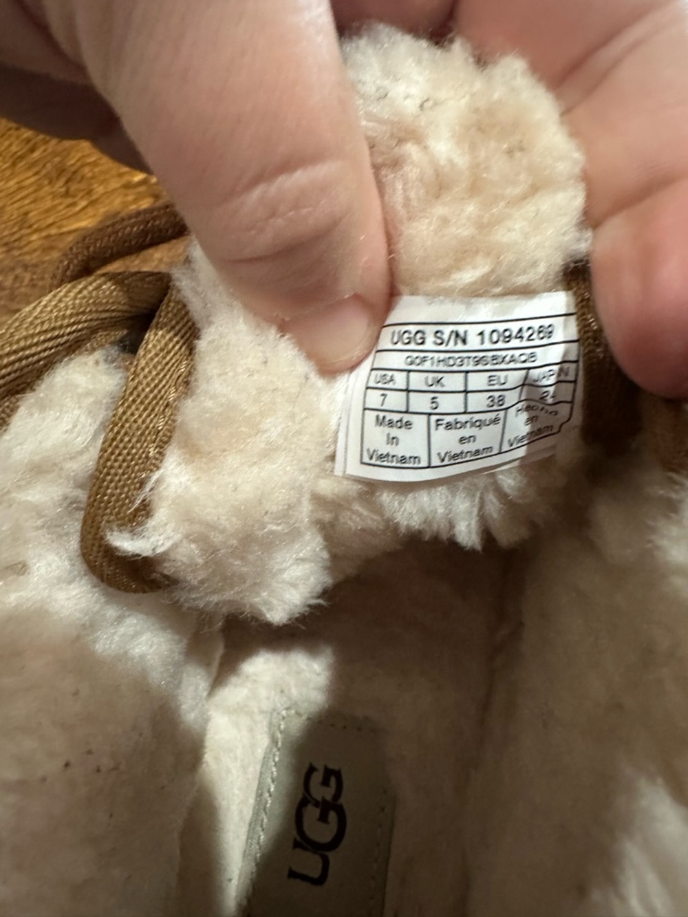 UGG Neumel Women’s lace up boots - Picture 8 of 12